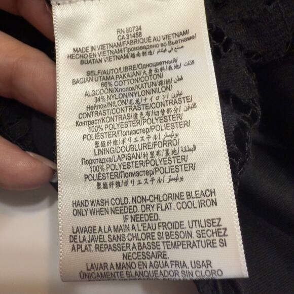 BCBG generation size small black lace cropped dress shirt w tank #3710￼ - Picture 6 of 7